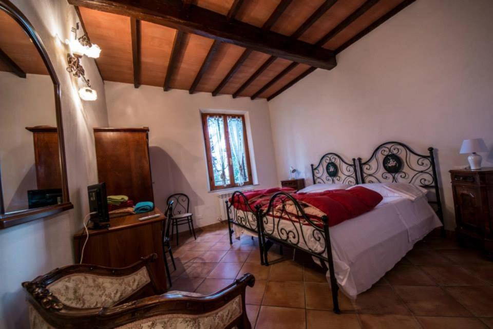 Casa Cecchi Bed & Breakfast Val di Pugna ภายนอก รูปภาพ