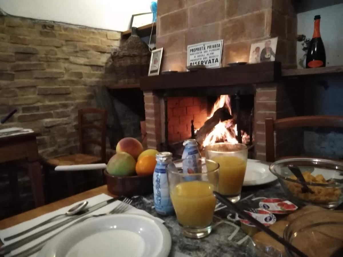 Casa Cecchi Bed & Breakfast Val di Pugna ภายนอก รูปภาพ